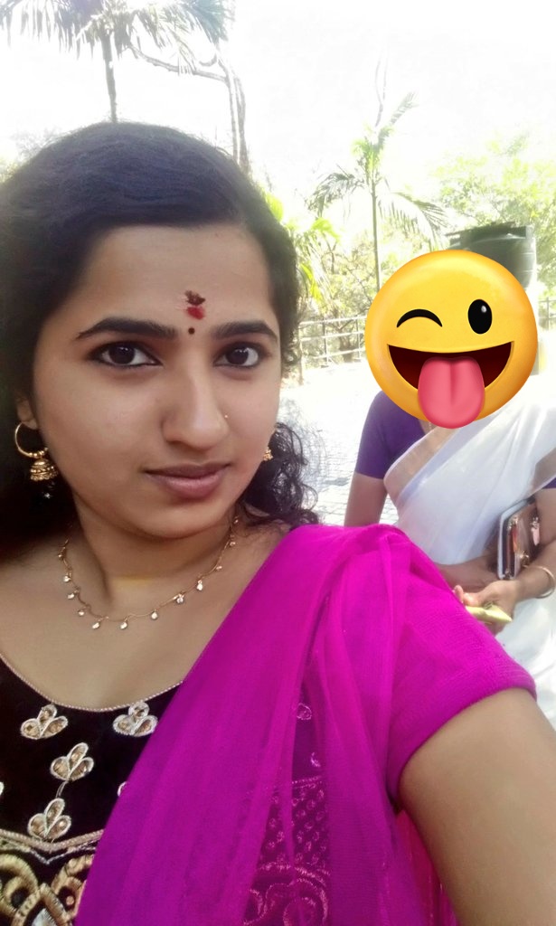 AthiraR60997's tweet photo. 🙏🏻🥰 god
.
.
#templelook #TrendingNow #retweet https://t.co/yI99WsSL5l