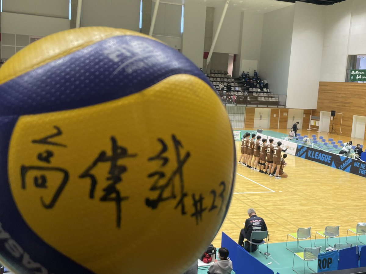 ayalea12's tweet photo. 今日で総得点500点越え✨
#高偉誠 選手💖
笑顔がとにかく可愛い🙈♥️
表情豊かな所😛と強烈なスパイクとのギャップが最高すぎる🥰🥰🥰
残りの試合も期待大💖
総得点何点まで行くんだろっ♪
＃埼玉アザレア
 #Vリーグ https://t.co/KOkUoo0sSu