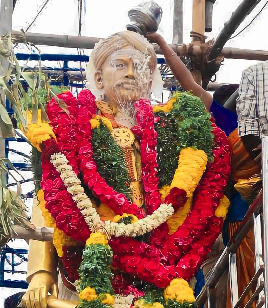 sozhiya's tweet photo. வெள்ளைக்காரனே திகைத்துப் போன ஒரு தியாகி.. தியாகச் செம்மல் வ உ சிதம்பரம் பிள்ளையின் பெயரை தூத்துக்குடி விமான நிலையத்திற்கு சூட்டுமாறு கேட்டுக் கொள்ளப்படுகிறோம்.#VOC_AIRPORT_TUTICORIN https://t.co/yGhhyTllWO