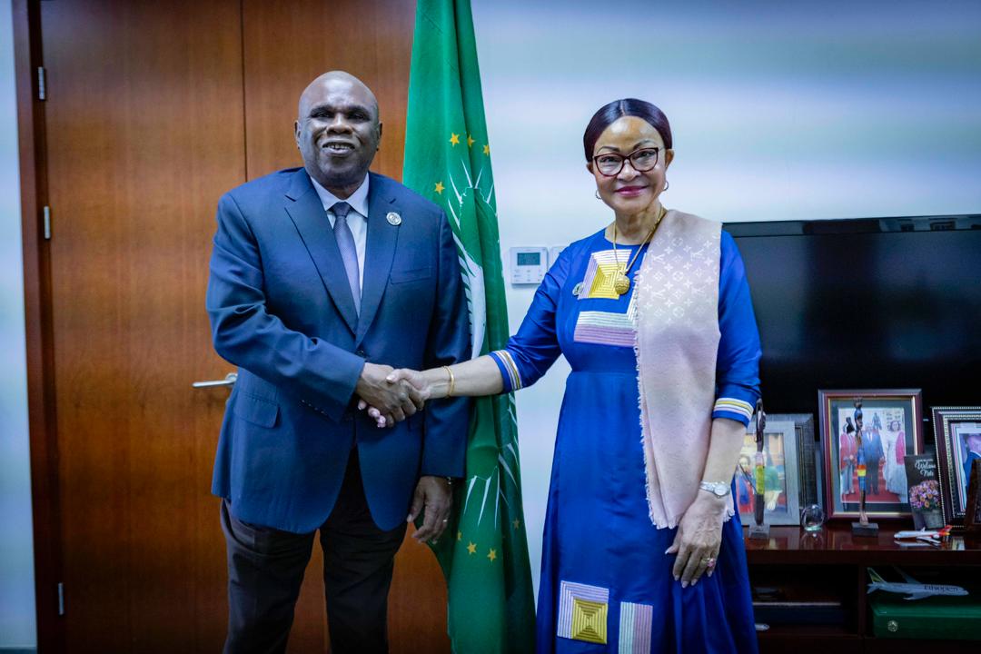 JosefaSacko's tweet photo. The landmark agreement on #CAAPS initiative, inked &amp; adopted by 37th AU Summit as flagship program for next 10 years of AU @Agenda2063, solidifies the commitment of both @_AfricanUnion &amp; @afreximbank to catalyze agricultural development &amp; agro-industrialization across Africa. https://t.co/UUWUGj8vEv