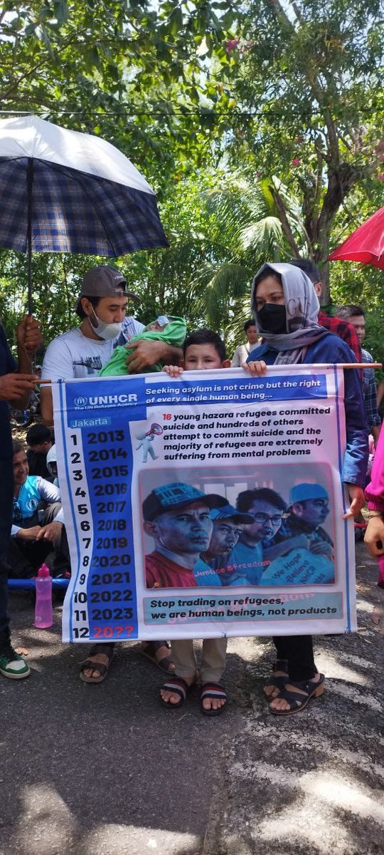 #End12YearsInLimbo_Indonesia
Some of Hazara refugees did self-immolation in Indonesia due to depression.💔