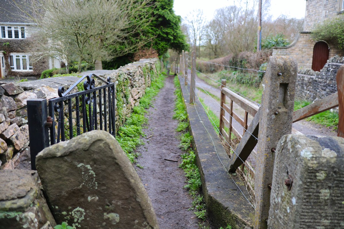 Westcountrywand's tweet photo. The Monarch's Way through the village of Bitton in South Gloucestershire.
@Monarchsway https://t.co/cOrwCKBgnL