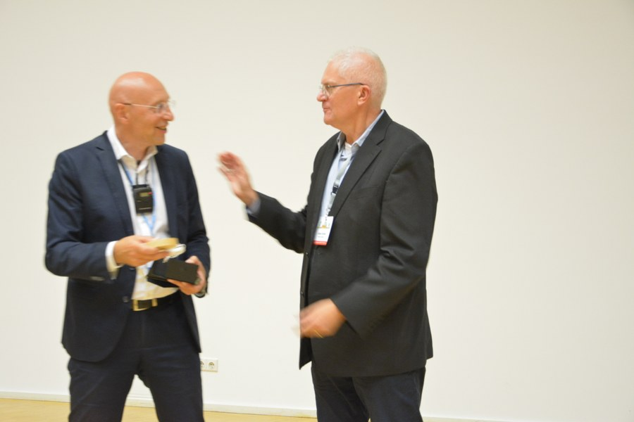 ICO-25: Stefan Hell and Juergen Czarske