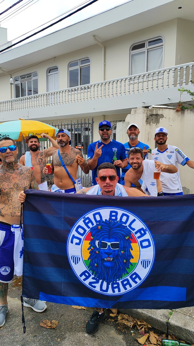 Respeita aqui é Avaí mancha azul João bolão azurra