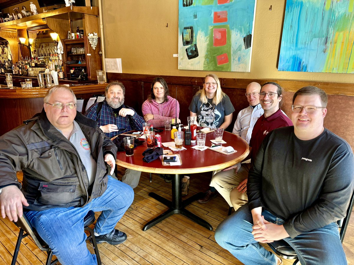 K0LWC's tweet photo. Great to meet up with members of the https://t.co/daxOsF0pho community in St. Cloud, MN yesterday.

We stopped for lunch after the local hamfest to talk radio. 

#HamRadio  |  #BeHamFriendly https://t.co/veX6MT9RlN