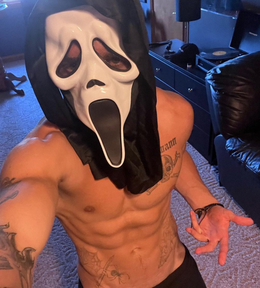 bstyoo's tweet image. you belong to mee