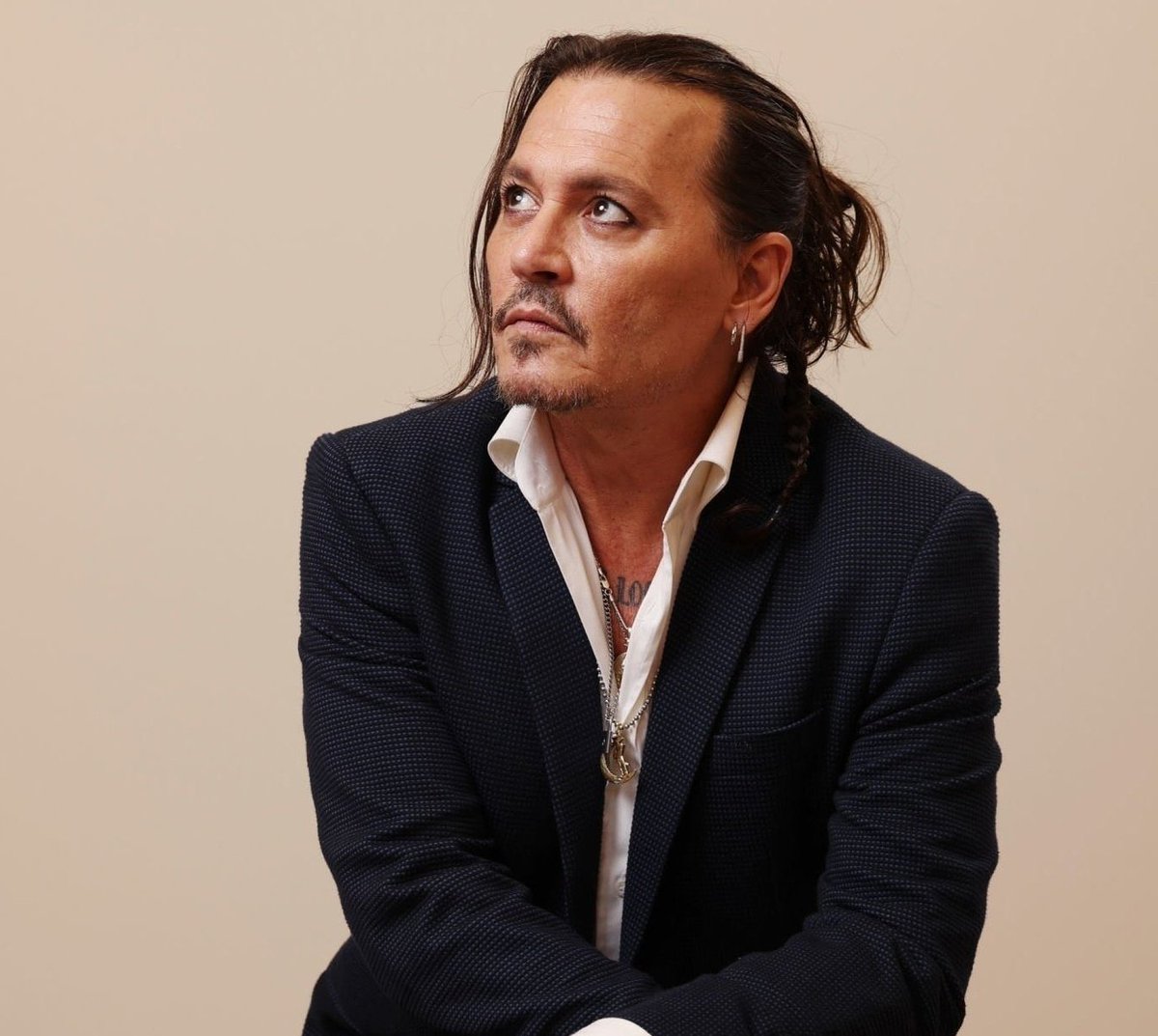 Izze1122's tweet photo. Anyway here's Johnny Depp these past few months healthy, happy, thriving, living, and yall can stay mad cuz there's nothing you can do to change that https://t.co/H3BOcrefIH