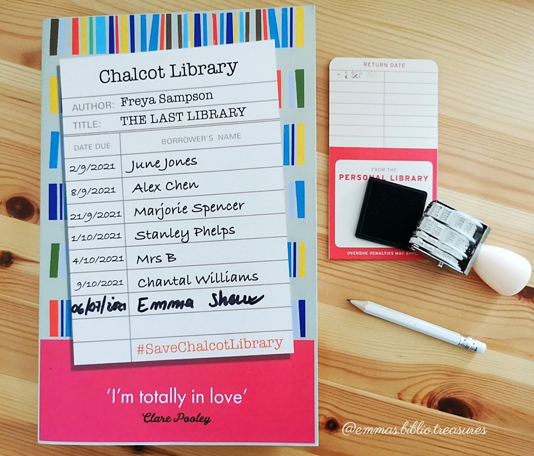 Bibliotreasures's tweet image. Today&apos;s @Squadpod3 #RomanceRocks prompt is &apos;A library or Bookshop&apos;

I&apos;ve chosen #TheLastLibrary by @SampsonF

You can read my review of this gorgeous story here:
emmasbibliotreasures.com/2021/09/02/blo…

#Squadpod #BookTwitter #RespectRomFic