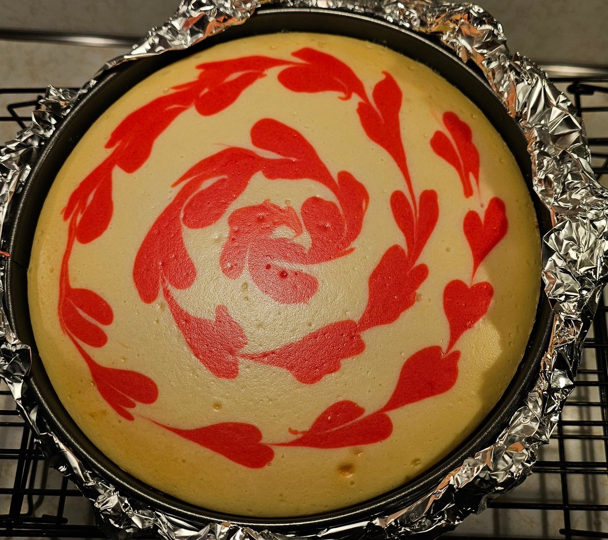 duchesssval's tweet photo. Baked baking. 🔥 🌬️🍃

Yes, I fucked up the little hearts. That doesn't matter to me.

What matters is this bitch is perfectly SET, and no cracks. 🤌🏼 https://t.co/wb5L3N1xZ1