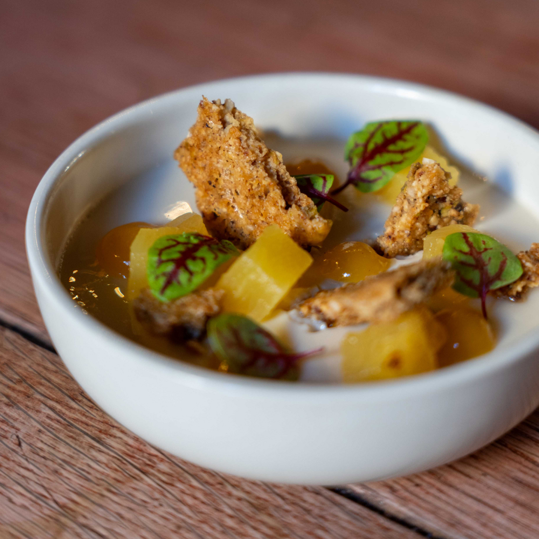 TheLitton's tweet photo. A very special dessert from the Winter Menu. Coconut milk and rum pannacotta, mango purée, nut tuille and caramelised pineapple.
#wintermenu #wintereats #localproduce #seasonalingredients #traditionallyuntraditional #awardwinning #countrypub #somerset #thelitton https://t.co/6uwy9oS39P