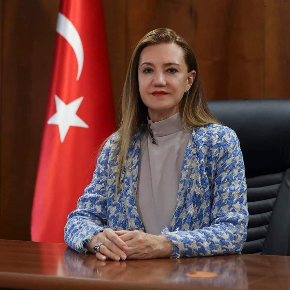 DEÜ Sosyal Bilimler Enstitüsü (@deu_sbe) on Twitter photo Büyükelçilik ünvanı ile Akdeniz İçin Birlik (AİB) Genel Sekreter Yardımcılığı görevine atanan Rektörümüz Sayın <a href="/hotar_nukhet/">Prof. Dr. Nükhet Hotar</a>'e, göreve geldiği tarihten bugüne, enstitümüze ve üniversitemize sunduğu kıymetli katkıları için teşekkür ediyor; yeni görevinde başarılar diliyoruz. Büyükelçilik ünvanı ile Akdeniz İçin Birlik (AİB) Genel Sekreter Yardımcılığı görevine atanan Rektörümüz Sayın <a href="/hotar_nukhet/">Prof. Dr. Nükhet Hotar</a>'e, göreve geldiği tarihten bugüne, enstitümüze ve üniversitemize sunduğu kıymetli katkıları için teşekkür ediyor; yeni görevinde başarılar diliyoruz.