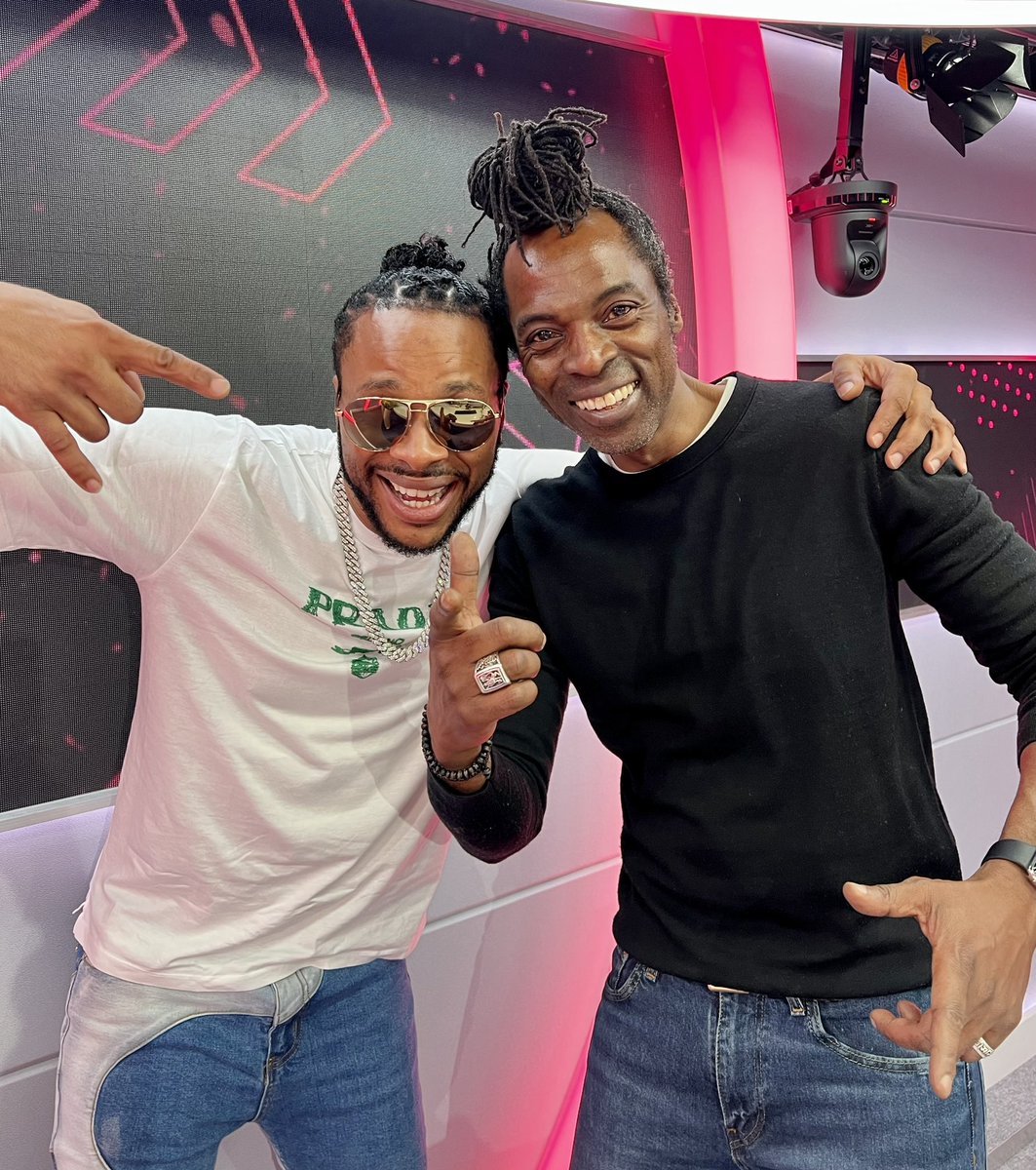 RASKWAME's tweet photo. #ReggaeRecipe @dextadaps 🚀🚀
Tonight from 10pm @capitalxtra 📻📻

Playing the BIG tunes and talking all things his brand new album #Trilogy plus the #ShowTime Riddim is on deck for a fire freestyle! 🔥🔥🔥 @thereggaerecipe tonight! 

#Interview #DextaDaps #Reggae #Dancehall https://t.co/63yGgxLKGC