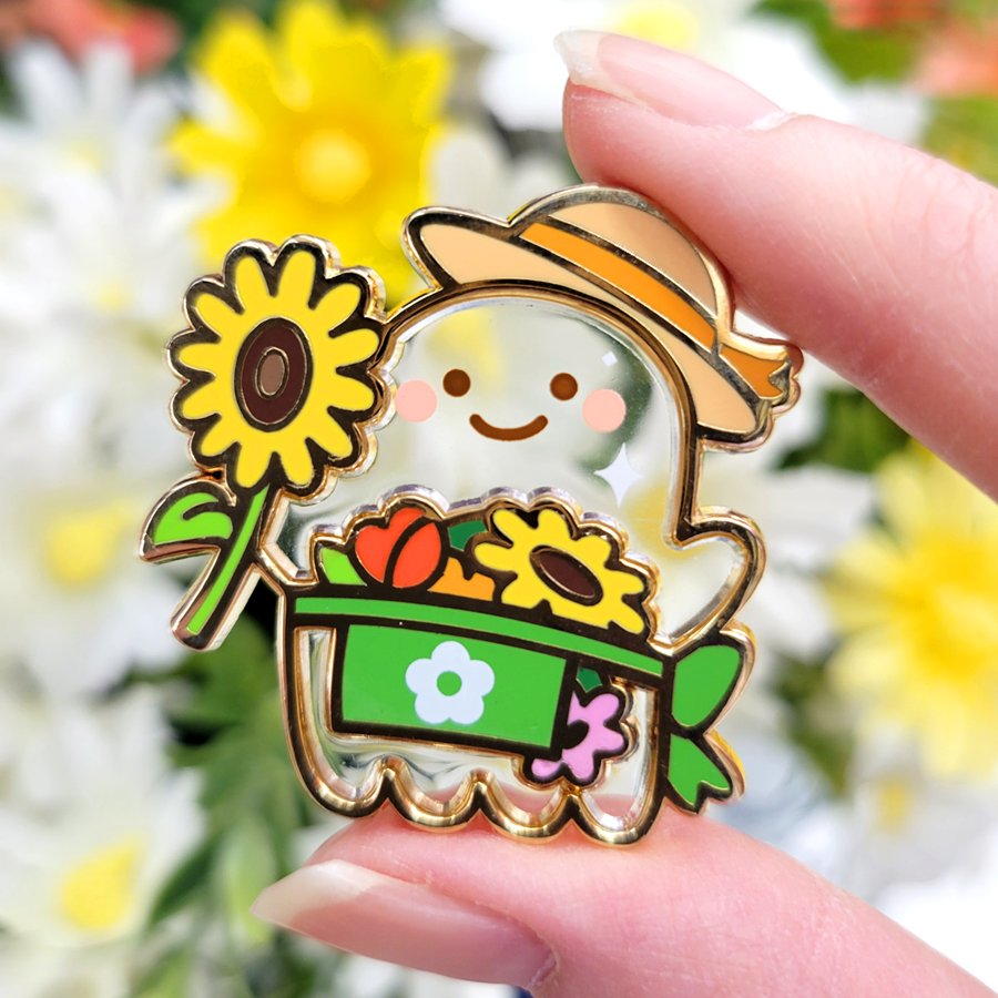 Giraffaloops's tweet photo. Ghostie florists!! 😊 https://t.co/GKnqximNWR