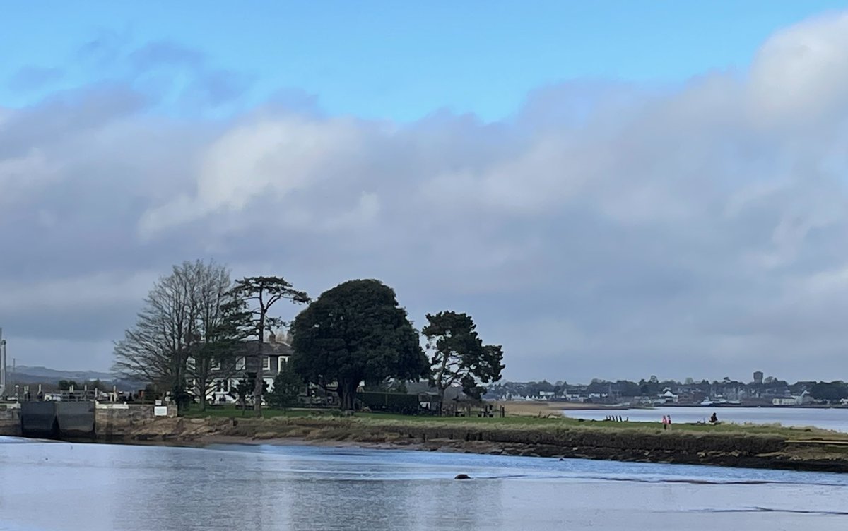 SanMcEduArt's tweet photo. Ending the half term break at the pub! 
#Devon #Turflock https://t.co/ZTMCtGGXyG