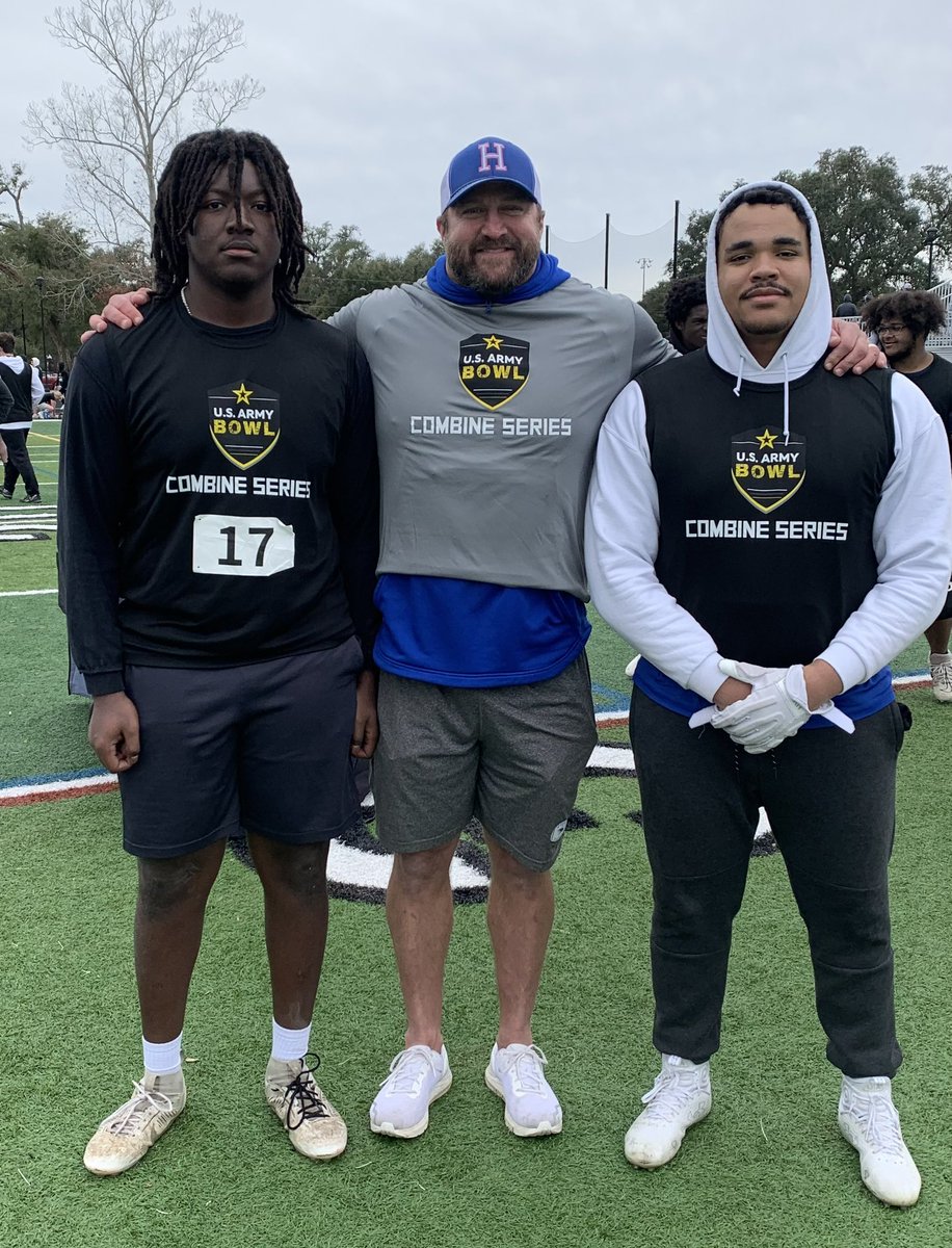 Shout out to our guys Antwain Mitchell and Kalani Roberts for participating in the Army Bowl Combine! These guys are studs! Coach Davis is a stud too!! 👀

#TDU