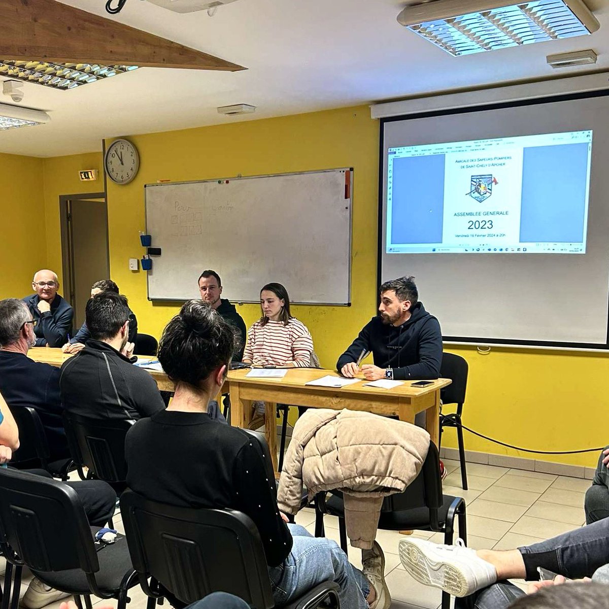 [Assemblée Générale]

Ce vendredi 16 février les sapeurs-pompiers de Saint-Chély se sont réunis pour assister à l’assemblée générale 2023 de l’amicale. 
Dans la continuité de l’année passée, de beaux projets sont à venir pour l’année 2024 ! 🔥

#pompier #sapeurpompier