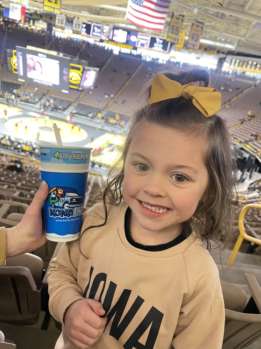 jroths2's tweet photo. Hawkeye wrestling and Kona Ice makes for a happy girl! #FightForIowa https://t.co/bKH3RDhzN3