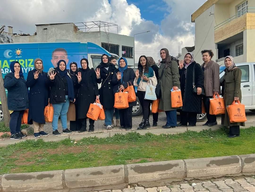 AkKiliss's tweet photo. Hep birlikte çalışacağız💡
Hep birlikte kazanacağ 💡

Ak Kadınlarımız İle Kapı kapı dolaşarak, ziyarette bulunduğumuz mahalle sakinlerimiz ile gönül köprüleri kurmaya devam ediyoruz  , 31 Mart Yerel Seçimleri için sahalardayız.

#GercekBelediyecilik
#HazirizKararliyiz https://t.co/5ehMlM01P3