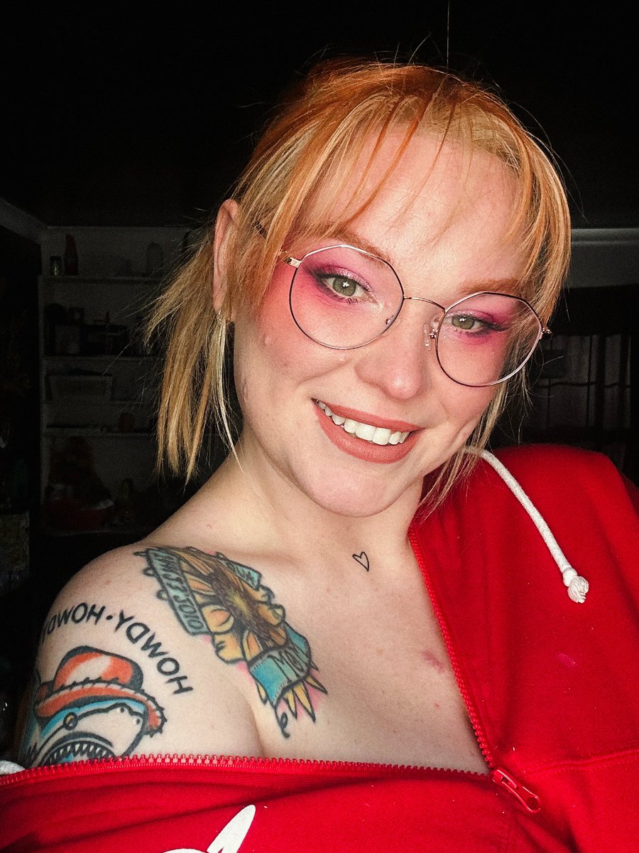 𝖆𝖘𝖍 tweet media