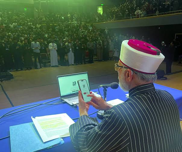 MustafaviSisPak's tweet photo. Happiest Birthday to our mentor who has nurtured our connection with the Quran and Salah, fostering a generation that earnestly recites salawat upon the Prophet ﷺ and remains deeply connected to Aqaa Kareemﷺ.

#HappyBirthdayDrQadri https://t.co/wmIbfzot27