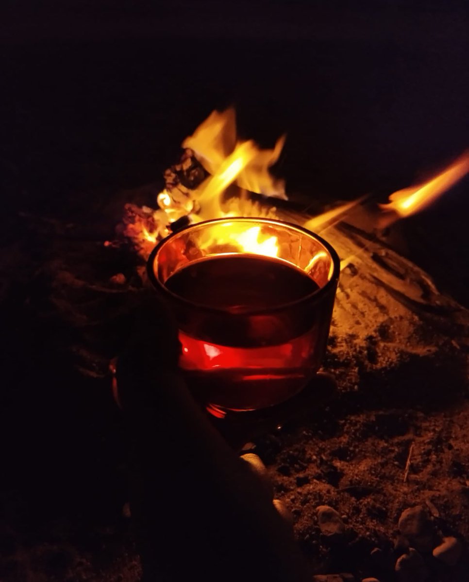 كُن على يقين بأنه مهما تزعزعت 
امورك في الحياه، إلا أن الله 
قد مدّك بطاقه تمكنك من 
          تجاوز كل ما تمر به
 
"لا يُكلف الله نفساً إلا وسعها♥️🌱