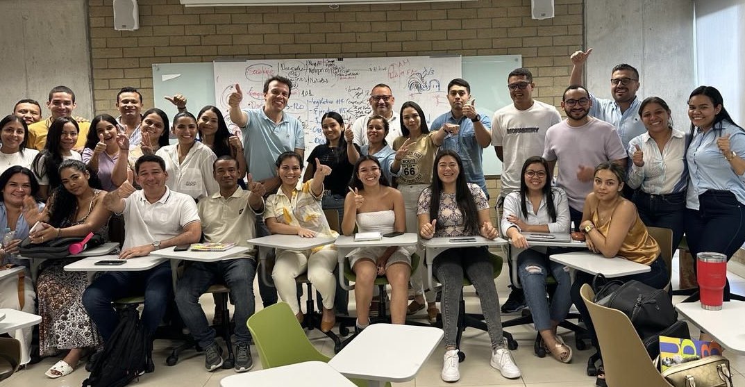 La mejor profesión de todas: 
La Salud es el bien más preciado y la EDUCACIÓN es la salud de la sociedad, una sociedad educada es la más sana y feliz de todas.