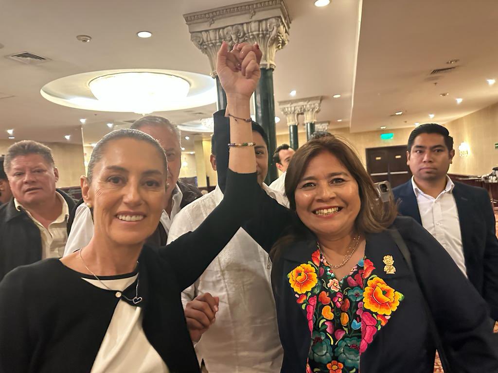 #ClaudiaPresidenta estamos en la senda de hacer historia con el registro de la Dra. Claudia ante el INE como la candidata oficial de la coalición “Sigamos Haciendo Historia” y porque vamos en camino a tener la primera presidenta mujer transformadora de México