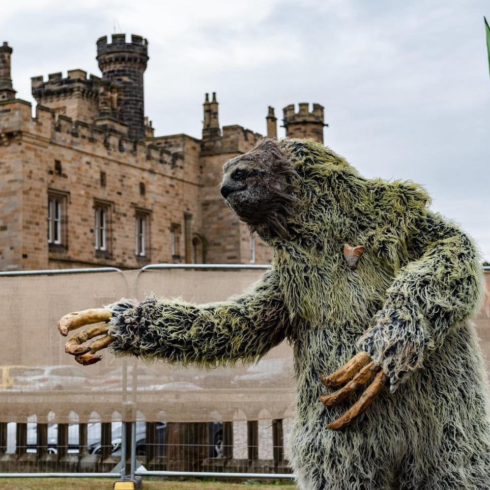 Sloths and castles! Ah man, only at #LittleLindi 
🦥 💗 🏰 

Have you got your tickets yet?! They’re flying out! Can’t wait to welcome all of you! 

🎫 bit.ly/LittleLindi2024 #family #kids #festival @whatsonne @FamilyOutingsNE @FamiliesNEmag @familyexplorers @BigFamlittleadv