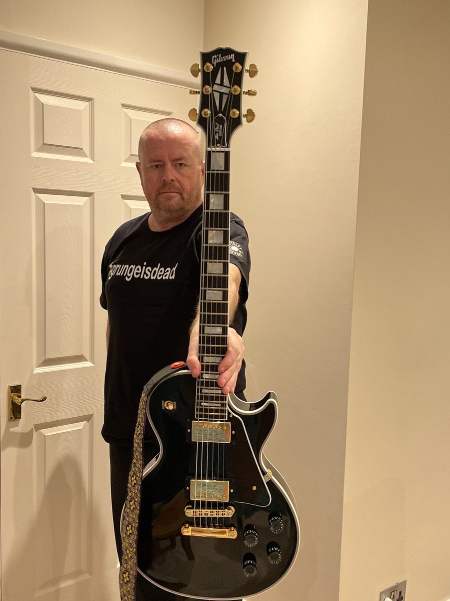 OllieGoddardGsy's tweet photo. As a guitarist &amp; guitar collector how has it taken all week to realise there is a connection to #WeekG ?!

This is also a @CustomGibson guitar so another G connection.  Not necessarily my fave but an awesome guitar! #AlphabetChallenge #gibsunday https://t.co/zvzvyV29KG