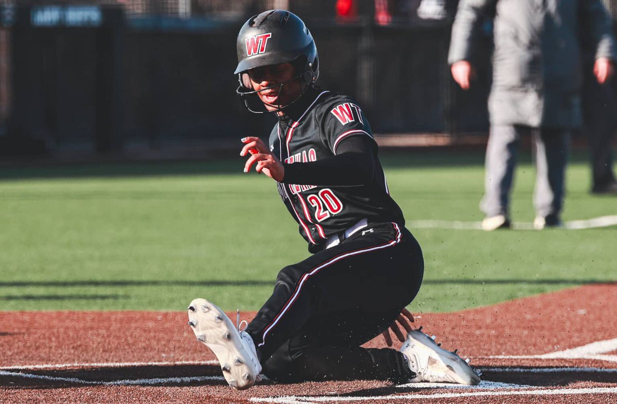 PressPassSports's tweet image. The @WTSoftball team gets clutch sweep over UT Tyler in battle of top 10 teams. Here’s a recap of all the dramatics from Friday-Saturday #LSCsoft presspass.news/no-3-wtamu-lad…