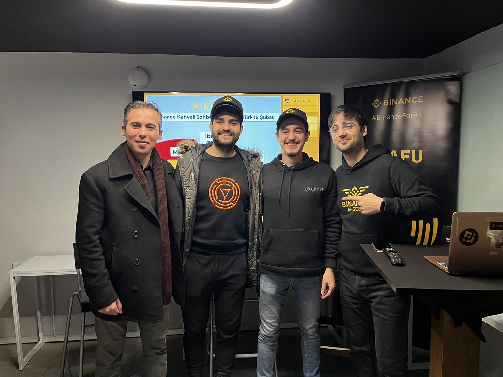 altcointurkbase's tweet photo. 🔥 Bugün Altcointurk Base olarak, #BinanceliKahveSohbetleri etkinliğine ev sahipliği yaptık.
@Binance_Turkish tarafından düzenlenen etkinlikte Binance Angel sunumununun ardından, waffle ikramı, Kahoot yarışması ve network ortamı da yer aldı. 
Harika geçen etkinlik için Binance’e ve tüm katılımcılara teşekkür ederiz.💖

İşte bugünden bazı kareler! 📸