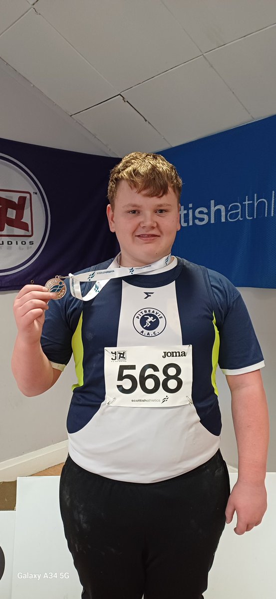 Shell1979Mm's tweet photo. Under 15s Scottish championships 
Silver medal 🥈 for Murray 
New PB of 11.42m

👏💪👏💥 https://t.co/ynV2LghcEF