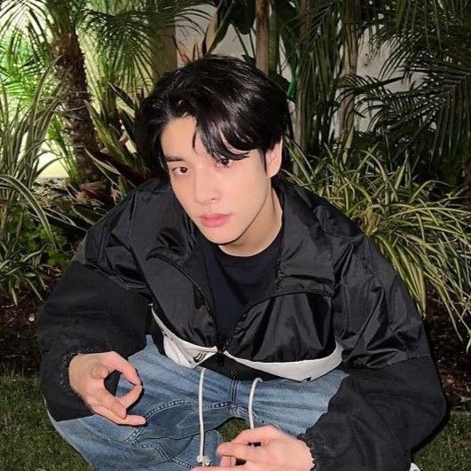 vvanessasim's tweet image. ก่อนเป็นจักรเตี้ยน : 404 not found

หลังเป็นจักรเตี้ยน : เจคดีที่สุด มีผัวจะรักผัวเท่าเจคไหม ไม่มีใครหล่อแสนดีเท่าเจค ฝรั่งที่จริงใจ ไทป์ม๋าแดงที่เรารัก ตั้งแต่รู้จักฮีผู้ชายในชีวิตจริงก็เป็นเศษฝุ่นทุกคน ใครจีบแพรวพราวคารมณ์ดีไม่เท่าเจคขอปัดตกหมด