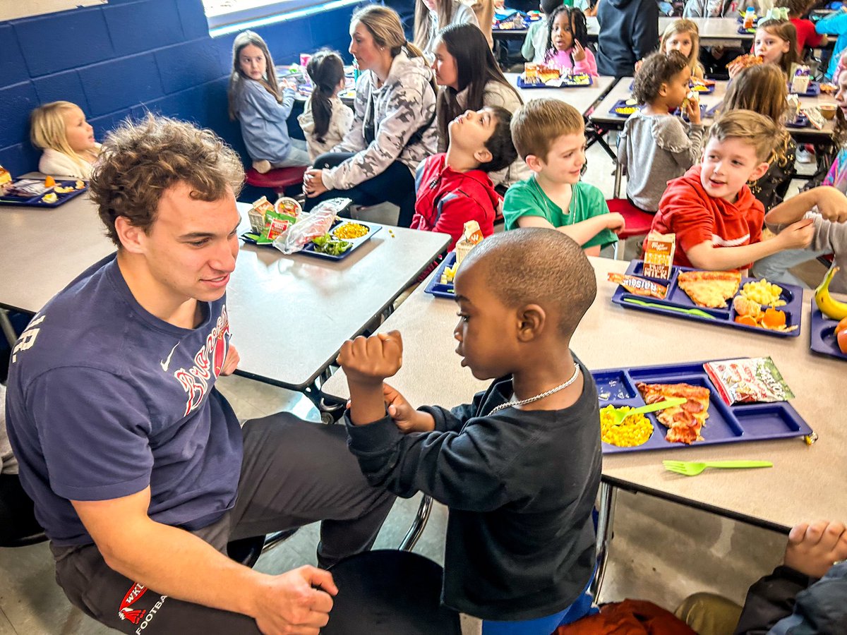 Thank you to our friends at McNeil Elementary for hosting us for Lunch and Recess on Friday! 🔴

#GoTops | #HilltoppersWithHeart