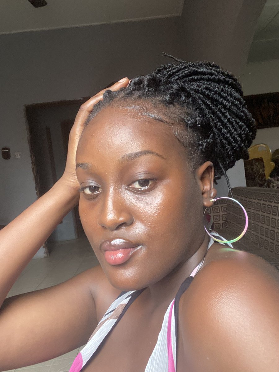 Sandy_KallyO's tweet photo. I’m a lush woman
Of course I know how to make my hair myself
#ALushWoman
#Black_Diamond https://t.co/qMjUPM6m9g