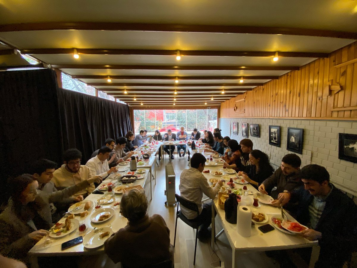 İstanbul Büyükşehir Belediye Başkan adayımız İbrahim Okan Özkan ve Kadıköy İlçe Başkan adayımız Mehmet Çevik ile kahvaltıda buluştuk

31 Mart yerel seçimlerinde gençlerin rolü ne, gençlik İBB’den neler bekliyor sorularını tartıştık.