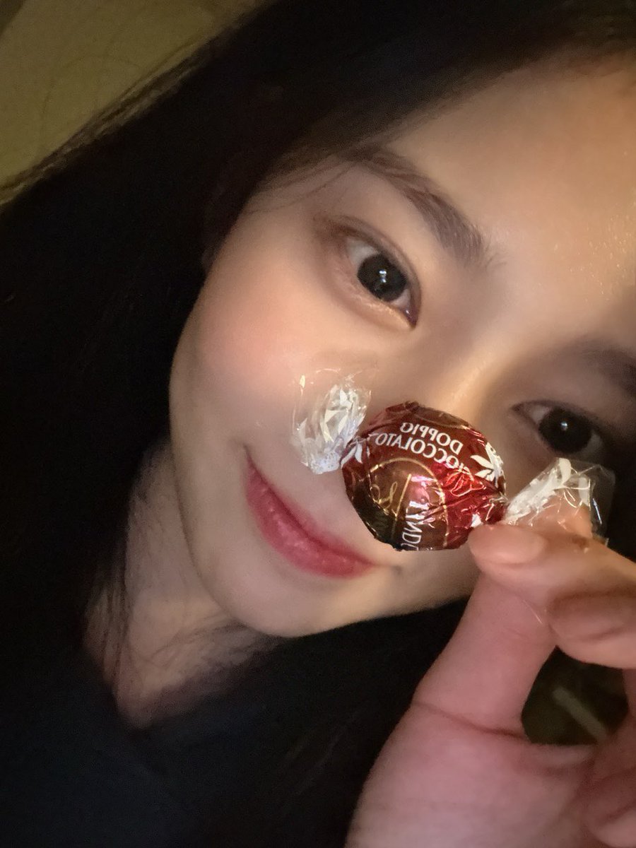 mingtext's tweet photo. [240218] 🦊🫧 10:26 PM

[📸]
: y/n~ did you have a sweet weekend?!
: maybe its because it rained, it kind of was a calm day today! https://t.co/R2RvIHSwWH
