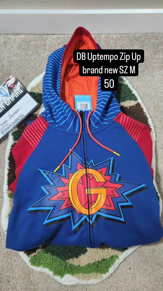 j0hnny_pat's tweet image. Follow my ig @ SNKRSNBRCKS 🙌🫶

Buyer sends label

Doernbecher Hoodies brand new
Take all for 140 shipped 
#SizeMedium