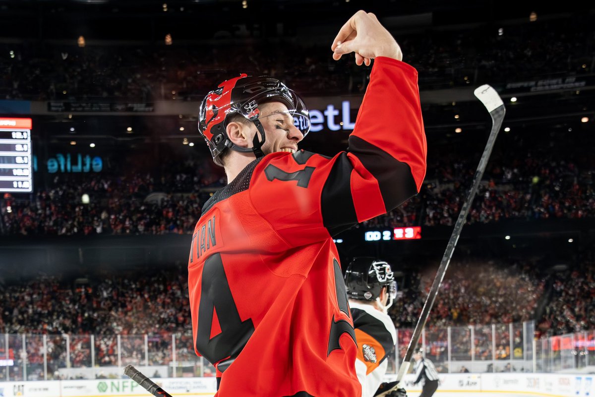 BR_OpenIce's tweet photo. The NHL: We’re putting a Stadium Series at MetLife

The @NJDevils: Get ready to learn Jersey, buddy 🤌🤌 https://t.co/canDbbZEd4