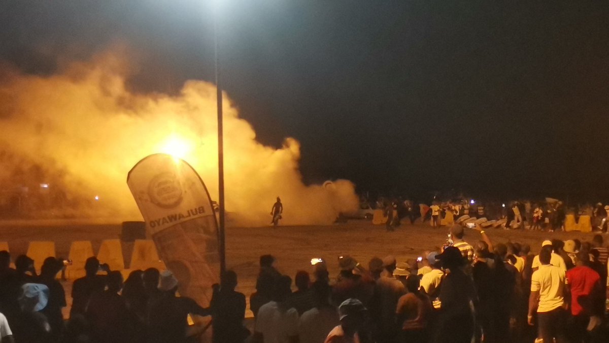 CilatProMedia's tweet photo. Burn Outs | City Of King's | 3rd Edition
@ ZKS Spinners Arena | Saturday 17 Feb 2023
#Bulawayo #trending #spins #burnouts https://t.co/8ebnbKrhiU
