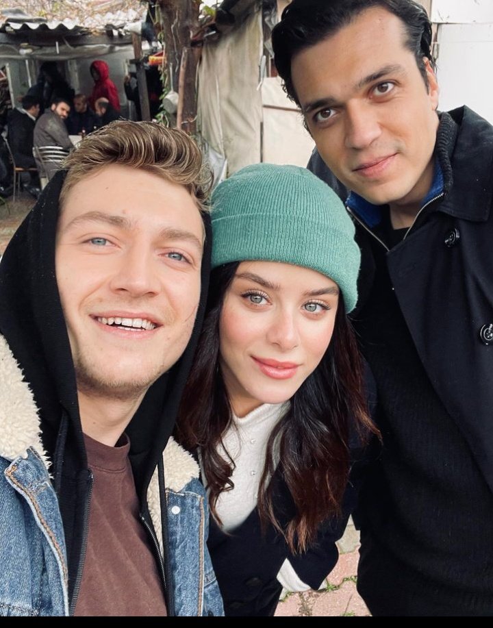 almeristerim's tweet photo. Bu üçlü çok güçlü❤️ #ateşkuşları https://t.co/NvOBDp1Z9A