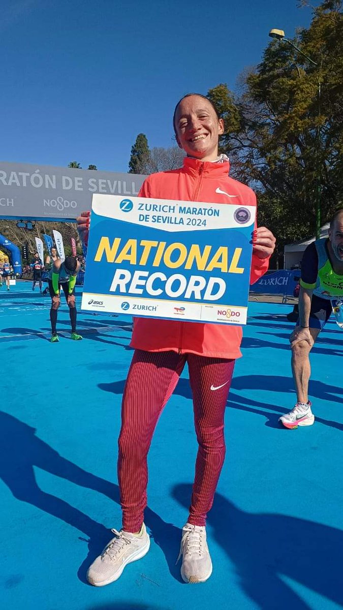 FLORENCIA BORELLI: RÉCORD SUDAMERICANO DE MARATÓN

La marplatense Florencia Borelli lo batió al registrar una marca de 2:24:18 en Sevilla 🇪🇸, superando los 2:24:50 que Silvia Ortíz 🇪🇨 había registrado el 3/12/23 en Valencia. 
Además, Borelli logró la marca mínima para #Paris2024
