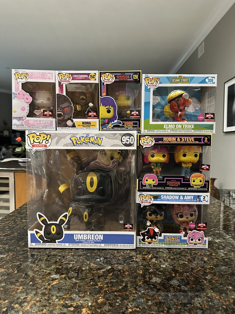 amako12's tweet image. Target Con Funko Haul. Very happy to add these to the collection. #Funko #Targetcon #FOTW #FunkoFamily #Collectibles