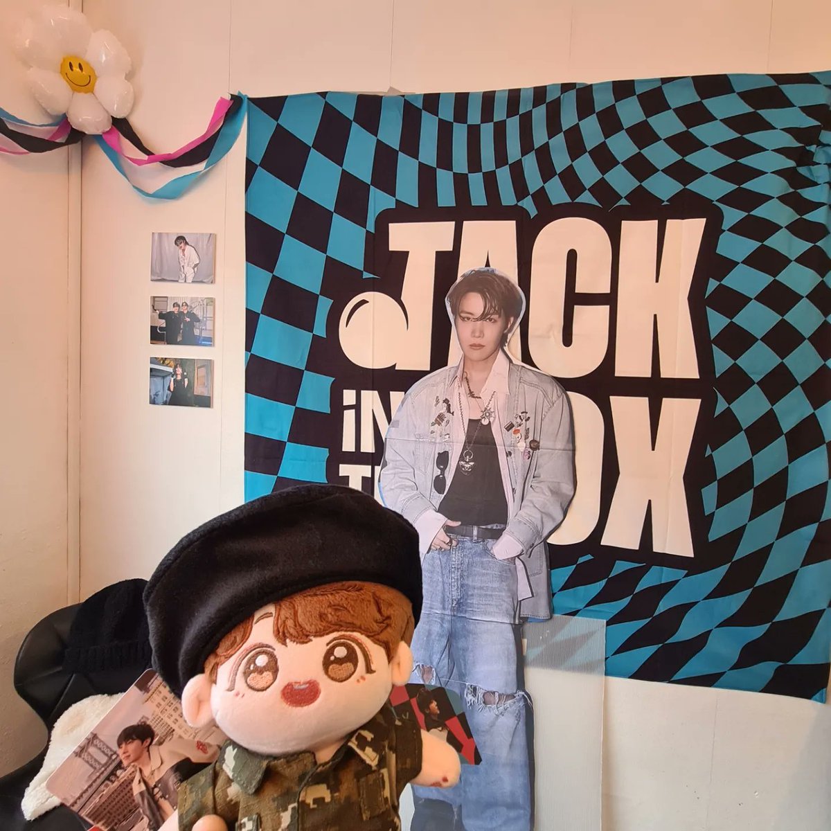 Beatrixlok's tweet photo. Happy Birthday Our Sunshine JHope 
#HAPPYBIRTHDAYJHOPE 
#btsdollcomm https://t.co/qUe13qlZYv