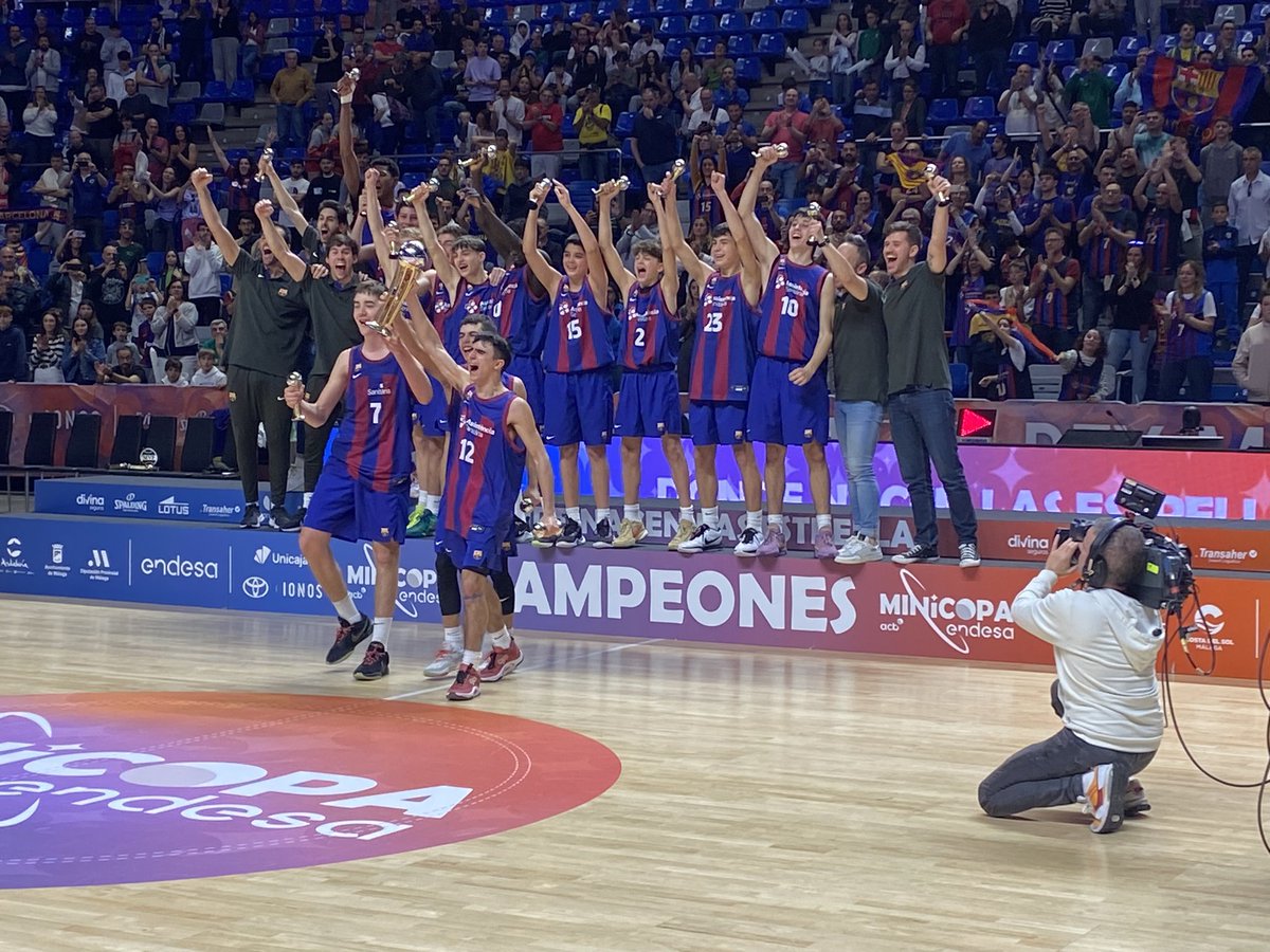 El treball als esports formatius garanteix talent i identitat. Un model esportiu únic. Campions de la Mini Copa! ❤️💙❤️💙❤️💙