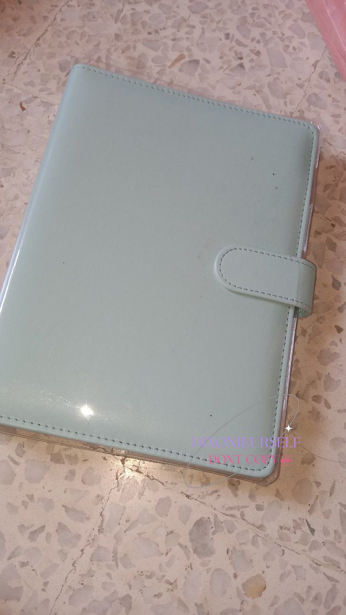 jevoustaimer's tweet photo. wts binder with 20 sleevs
RM 15 inc 20 sleeves
✅vidcon
✅proof 
exc postage wm - RM 8
em - RM 14.50

dm if wtb
#pasarseventeen #pasarNCT #pasartxt #pasarstraykids #pasarBts #pasarENHYPEN #pasaraespa #pasarTREASURE #pasarzb1 https://t.co/YUQo2Zi7Fz