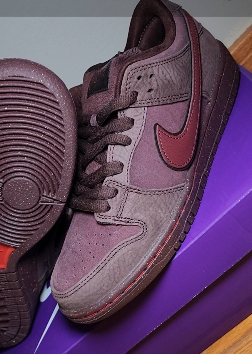 kasia__xoxo_'s tweet photo. Which is your favorite #cityoflove Dunk?

Like for Light Bone 
RT for Burgundy Crush

#kotd #souths1dehype #Nike #wearyoursneakers https://t.co/SZuiiEf2pn