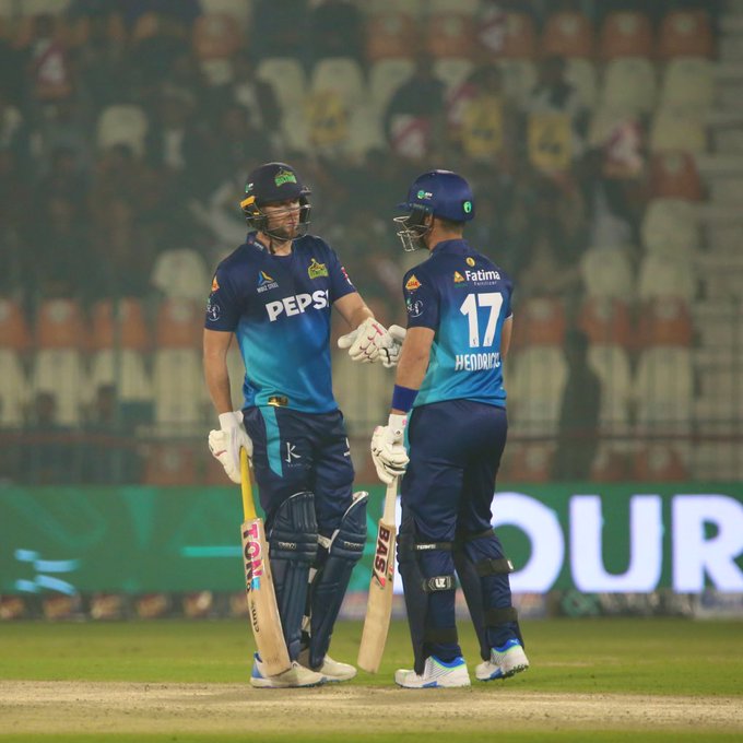 Nice partnership brewing on here... 📹 Credits: Twitter/MultanSultans