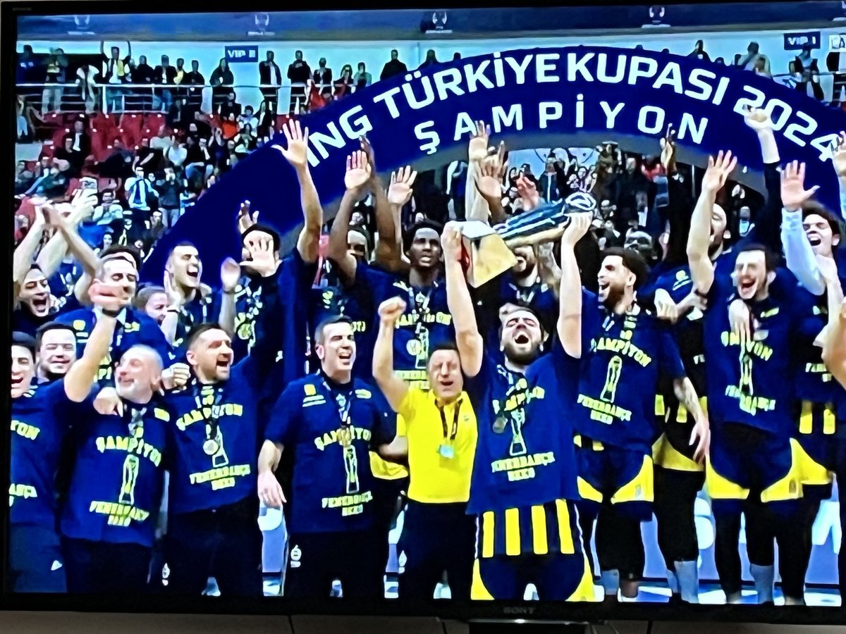 SahingozSevan's tweet photo. Tebrikler Çubuklu 💙💛💙💛💙💛💙 https://t.co/PAoc9KHFdV
