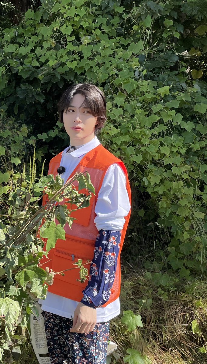 정화이 오늘 하루 행복하게 보냈는가?!?! 이제 곧 정환이 생일은 끝나지만 오늘 네가 받은 축하와 사랑은 앞으로도 계속 될거야 아니 더 많아질 거야 Every가 birthday다 이거야 브로😎 형이 어제 새벽에 같이 있을 땐 낯간지러워서 제대로 말 못 혔지만 진짜 축하하고 태어나줘서 고맙다 막둥아